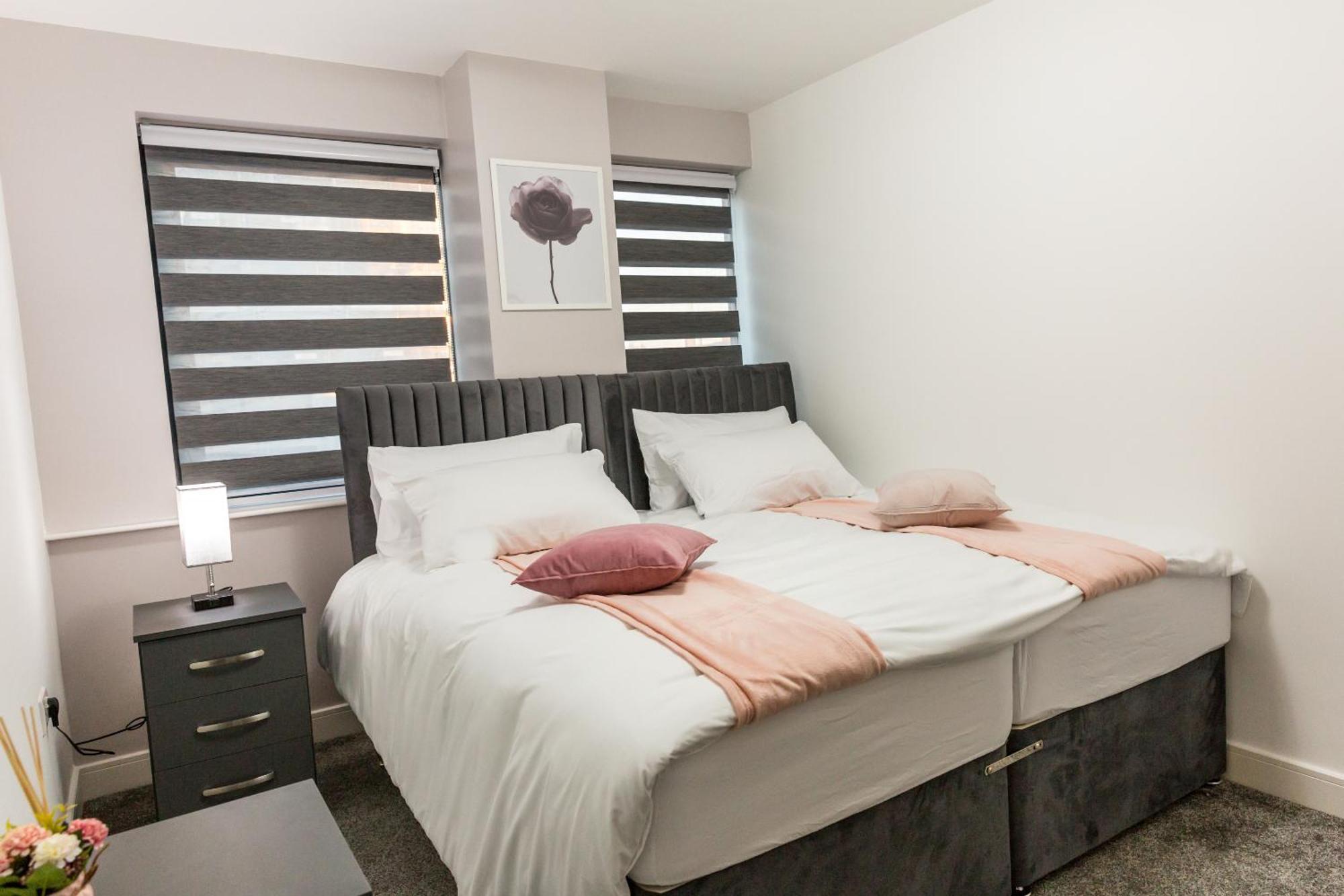 Sweet Stay, 2 Bed Apartment Бирмингам Екстериор снимка