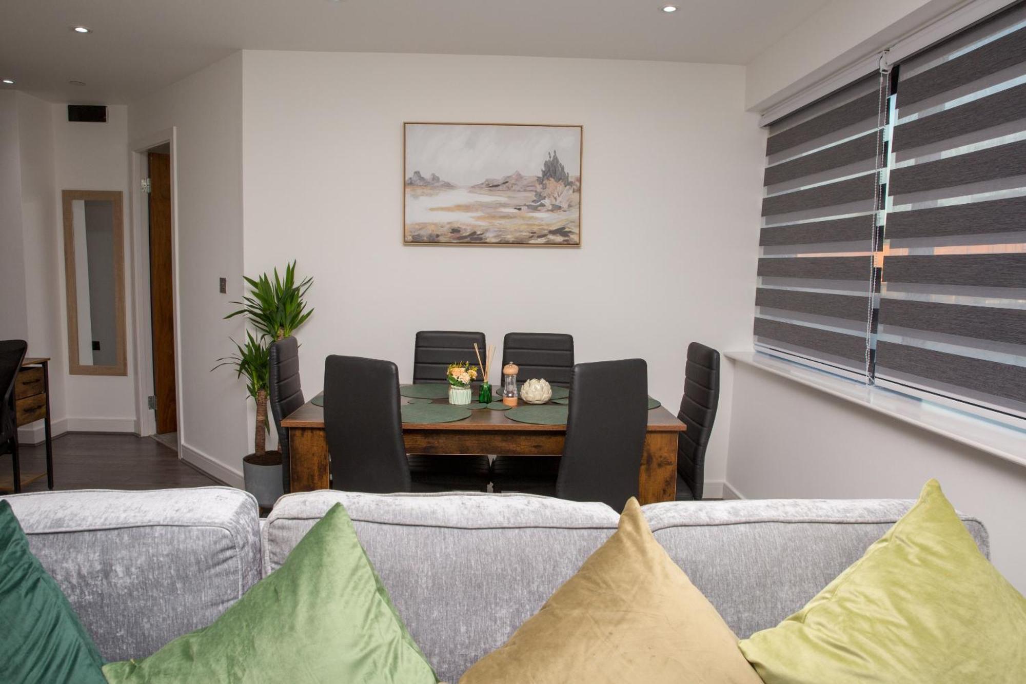 Sweet Stay, 2 Bed Apartment Бирмингам Екстериор снимка